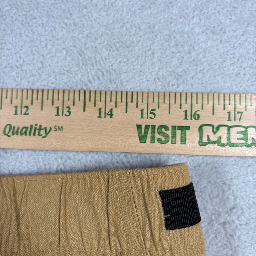 The North Face Mens Cargo Shorts in Tan with Black Belt Detail - Picture 4 of 8